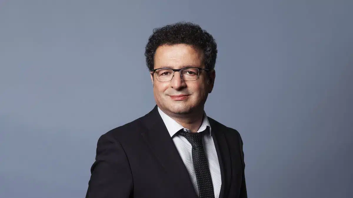 Immigration algérienne en France : le témoignage poignant d’El Mouhoub Mouhoud