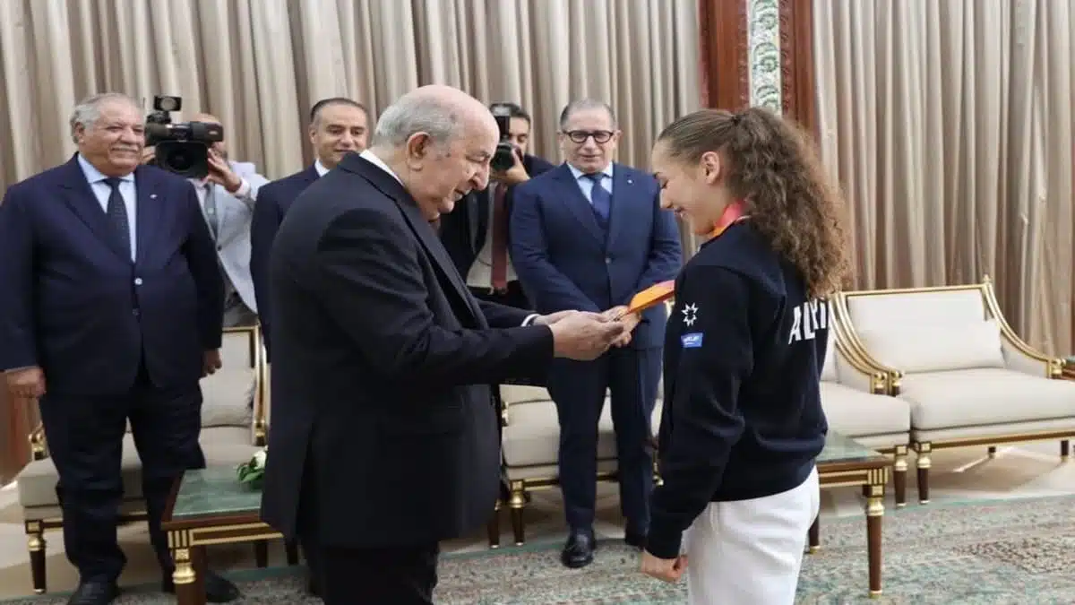 Kaylia Nemour, la reine des barres asymétriques reçue par Tebboune