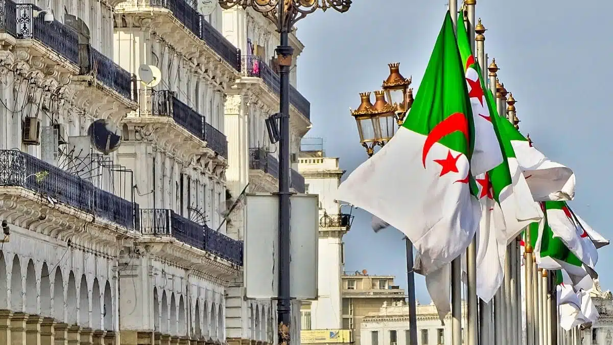 PLF 2026 : l’Algérie adopte un budget « record » de 135 milliards $