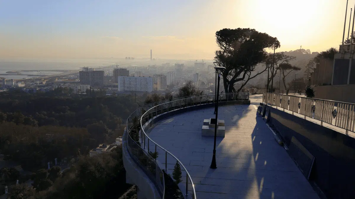 Alger : une promenade promet un parcours spectaculaire du Maquam Chahid aux Sablettes