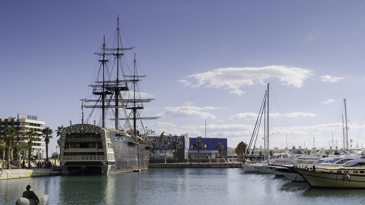Alicante mise sur l’Algérie pour devenir un grand port en Méditerranée