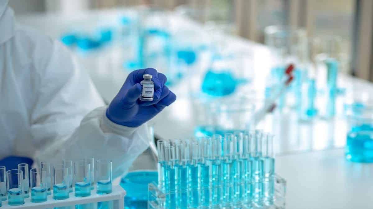 Saidal s’associe avec le français Sanofi pour produire des vaccins en Algérie