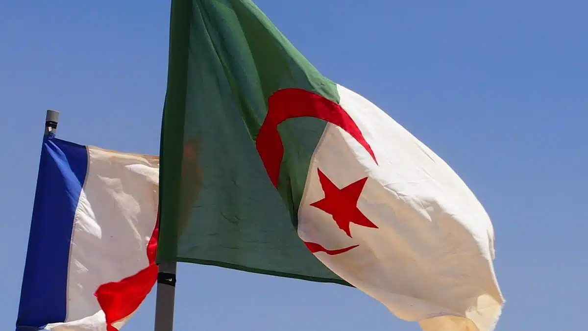 « Ici c’est Lyon pas l’Algérie » : l’algérophobie gagne de petites communes françaises
