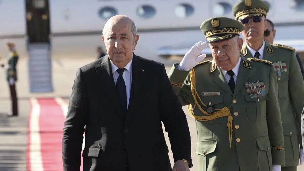 Tebboune inaugure la ligne ferroviaire Béchar – Gara Djebilet sur 950 km