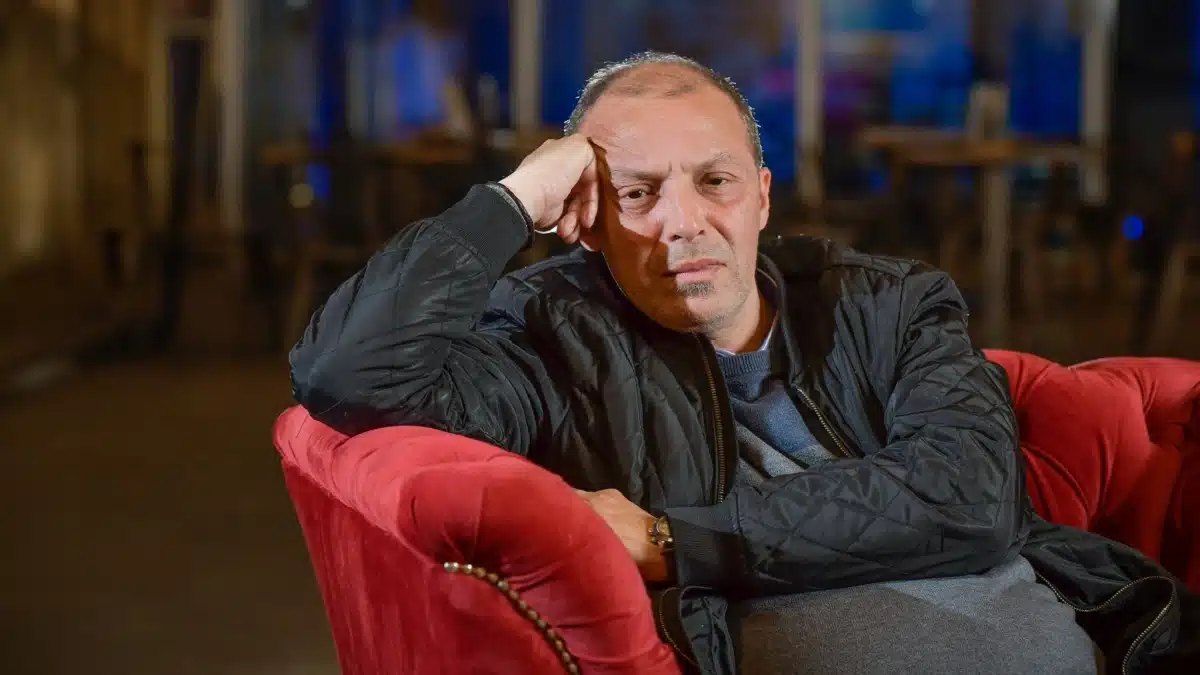 Le cinéma algérien en deuil : clap de fin pour Anis Djaâd