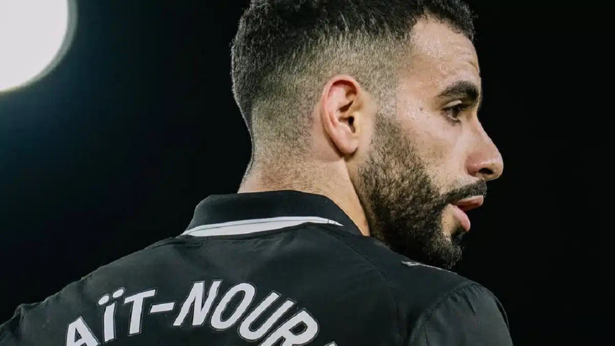 Rupture du jeûne : l&rsquo;Algérien Aït Nouri hué avec des coéquipiers de Man City à Leeds