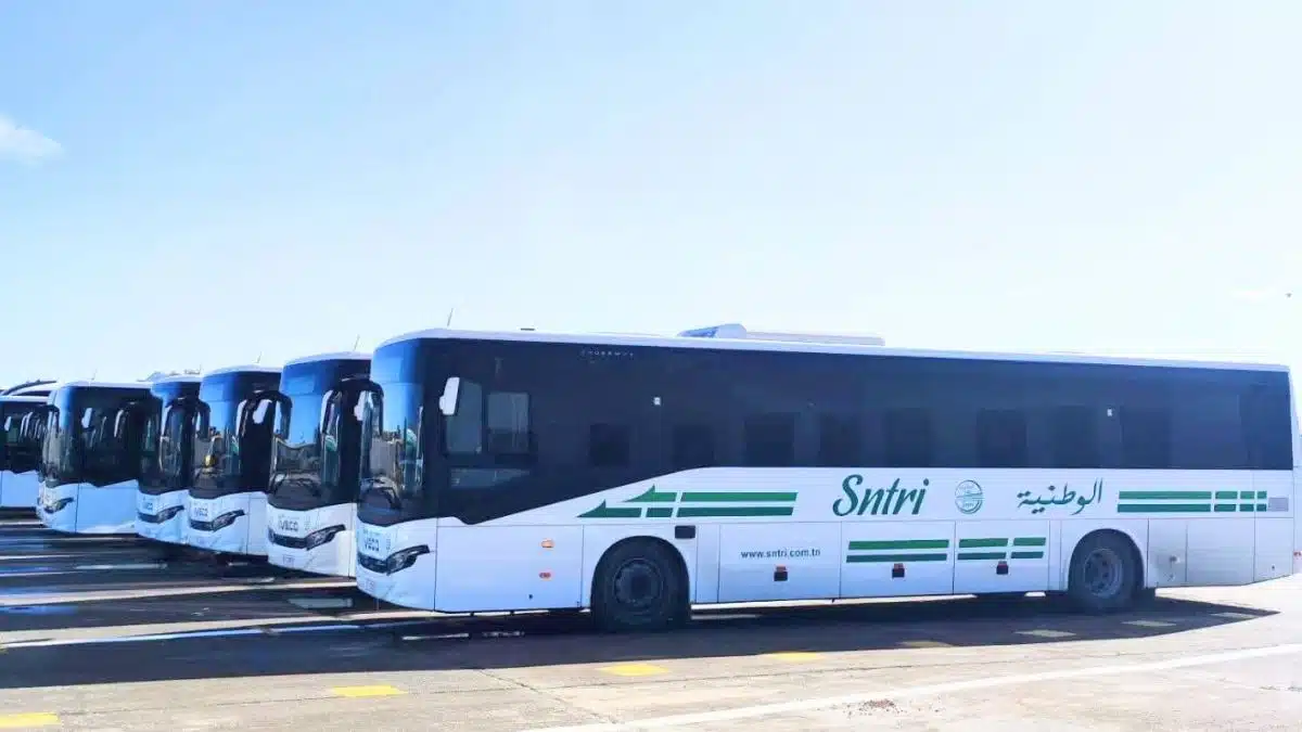La Tunisie lance deux lignes de bus vers l’Algérie