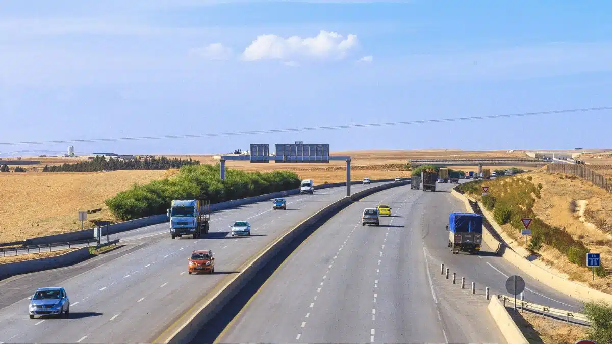 Algérie : le nouveau code de la route adopté, de lourdes peines prévues