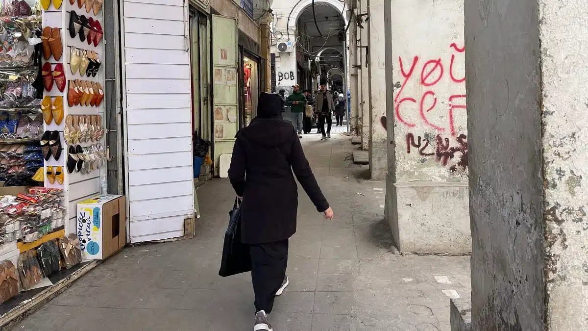 Alger : la « ruelle des mariées » et le marché de la Place des Martyrs vidés (Photos)