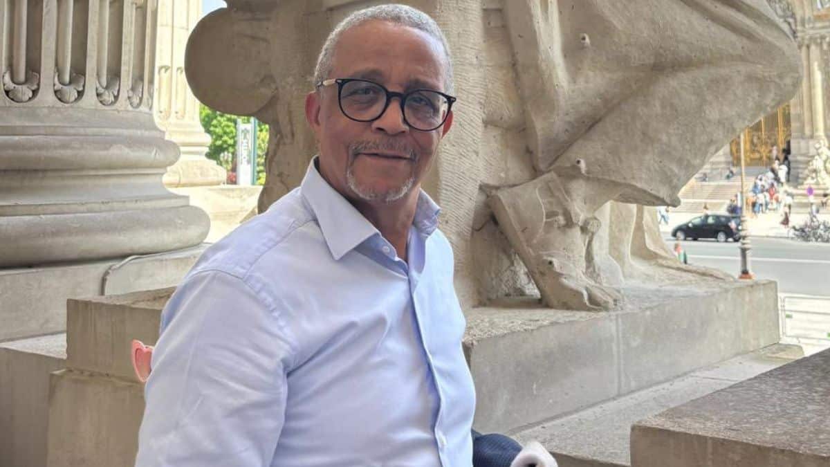 Yasmina Khadra : la France ne peut pas « se passer » de l&rsquo;Algérie