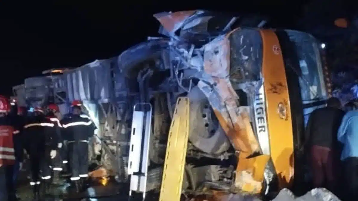 Nuit sanglante sur les routes algériennes avec deux accidents de bus meurtriers