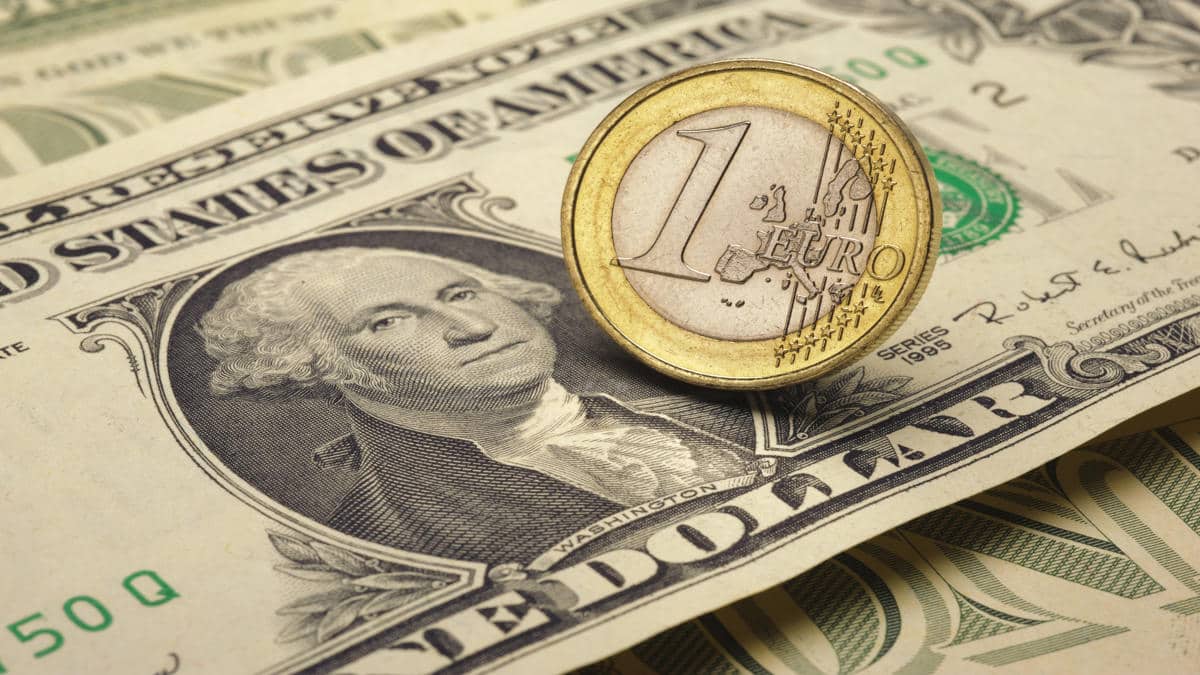 Dinar algérien : l’euro stable, le dollar poursuit son ascension