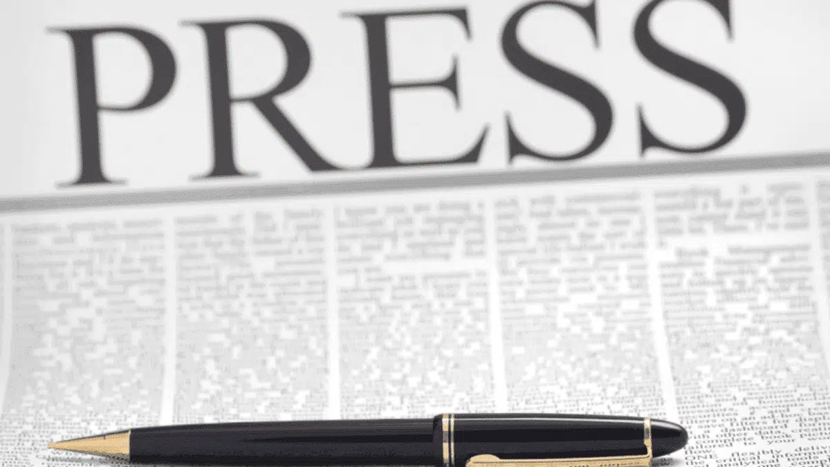 Un journaliste algérien élu vice-président de l’Union de la presse francophone