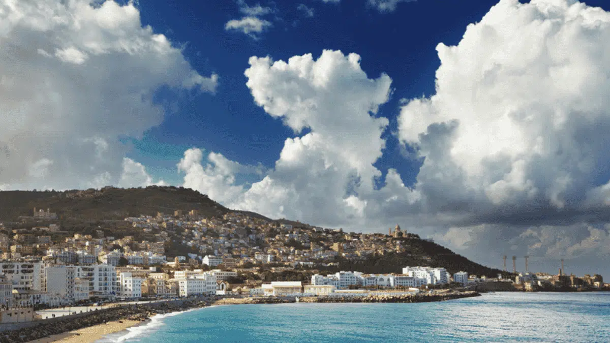 Tourisme : l&rsquo;Algérie mise sur sa diaspora, une double richesse