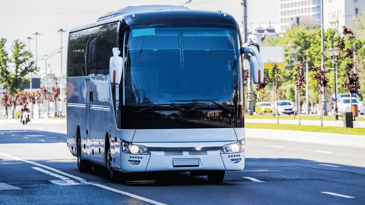 Accident tragique d&rsquo;un bus algérien en Tunisie : Tebboune intervient