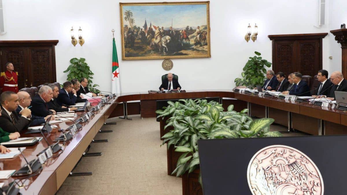 Conseil des ministres : trois décisions importantes de Tebboune