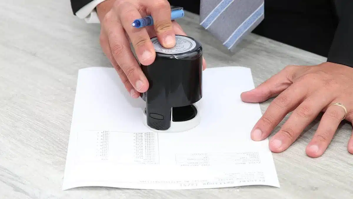 Légalisation des documents pour l&rsquo;étranger : l&rsquo;Algérie adopte un apostille arabe-anglais
