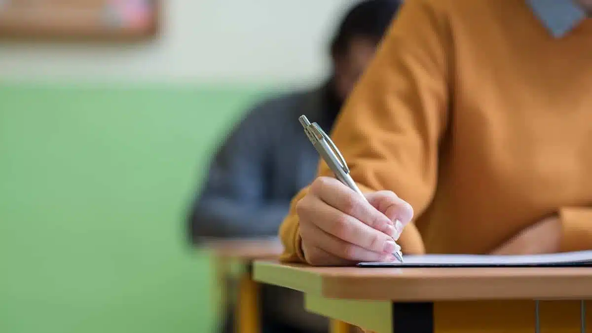 Bac 2026 en Algérie : deux sœurs écrouées pour « fraude »