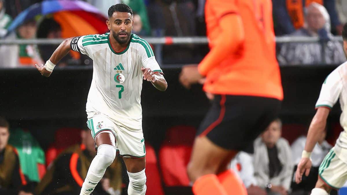 L&rsquo;Algérie s&rsquo;offre les Pays-Bas grâce à un bijou de Hadj Moussa et un grand Zidane