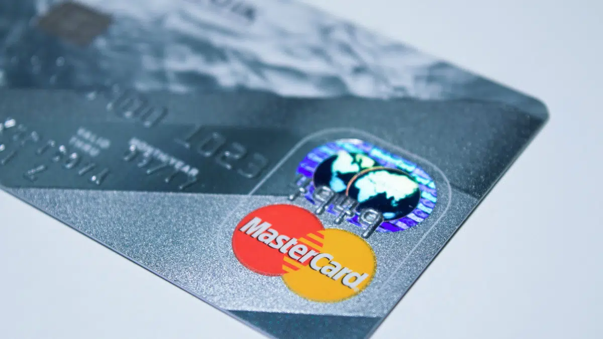 Allocation touristique : ruée sur les banques pour la carte de paiement internationale
