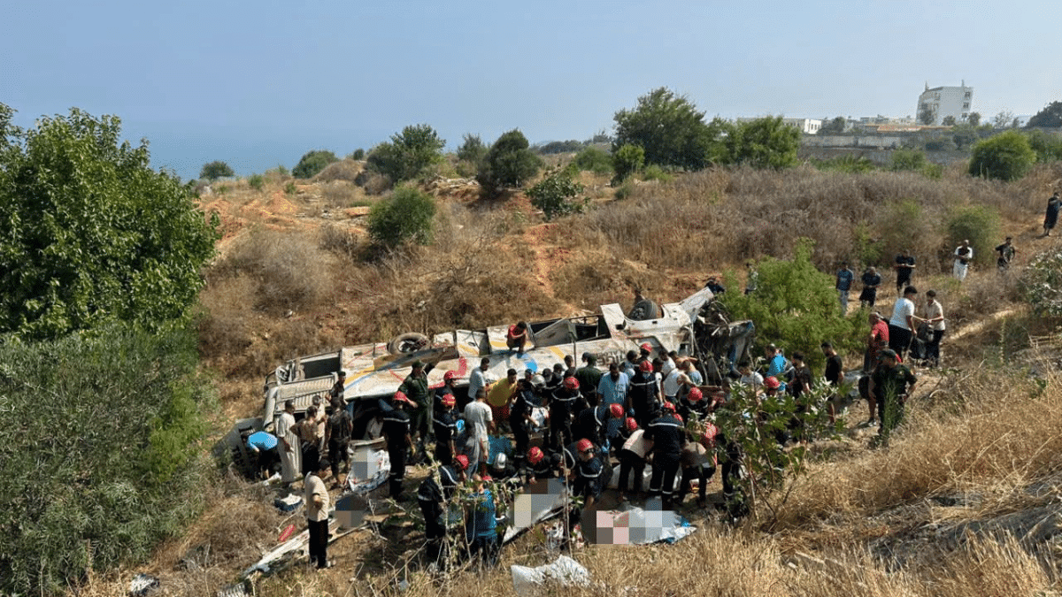 Algérie : un bus tombe dans un ravin, au moins 25 morts