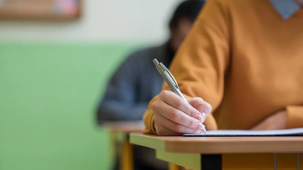 BAC 2026 en Algérie : les trois premières lauréates, Tizi-Ouzou en tête