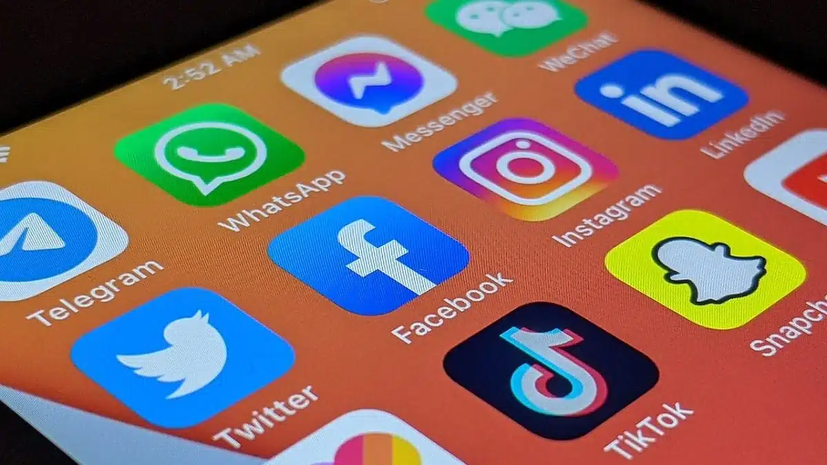Publications sur les réseaux sociaux : l’Algérie serre la vis