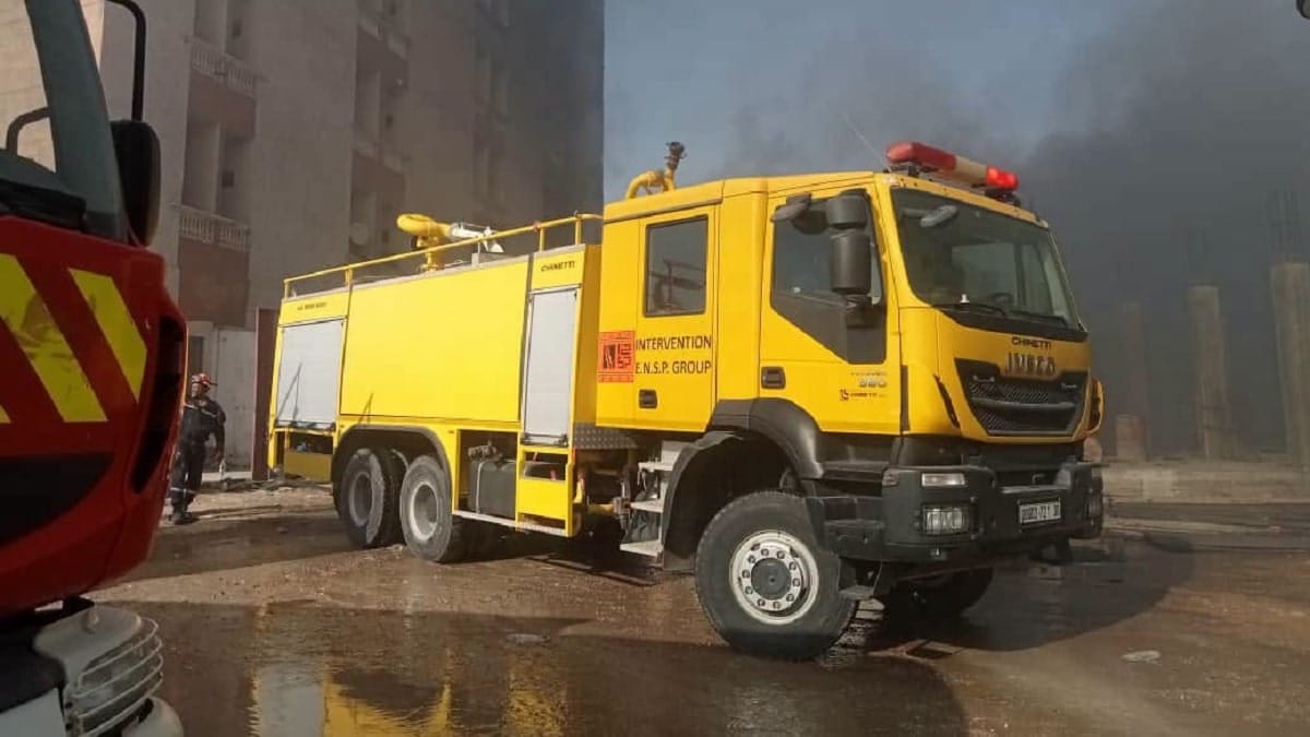 Incendie dans un entrepôt à Hassi Messaoud : 3 morts et 58 personnes secourues