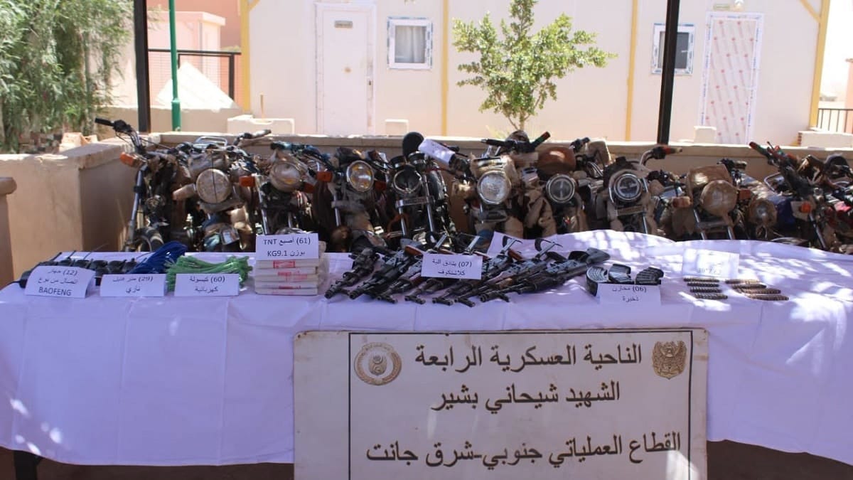 Djanet : sept Kalachnikovs et 18 motos saisies, cinq arrestations