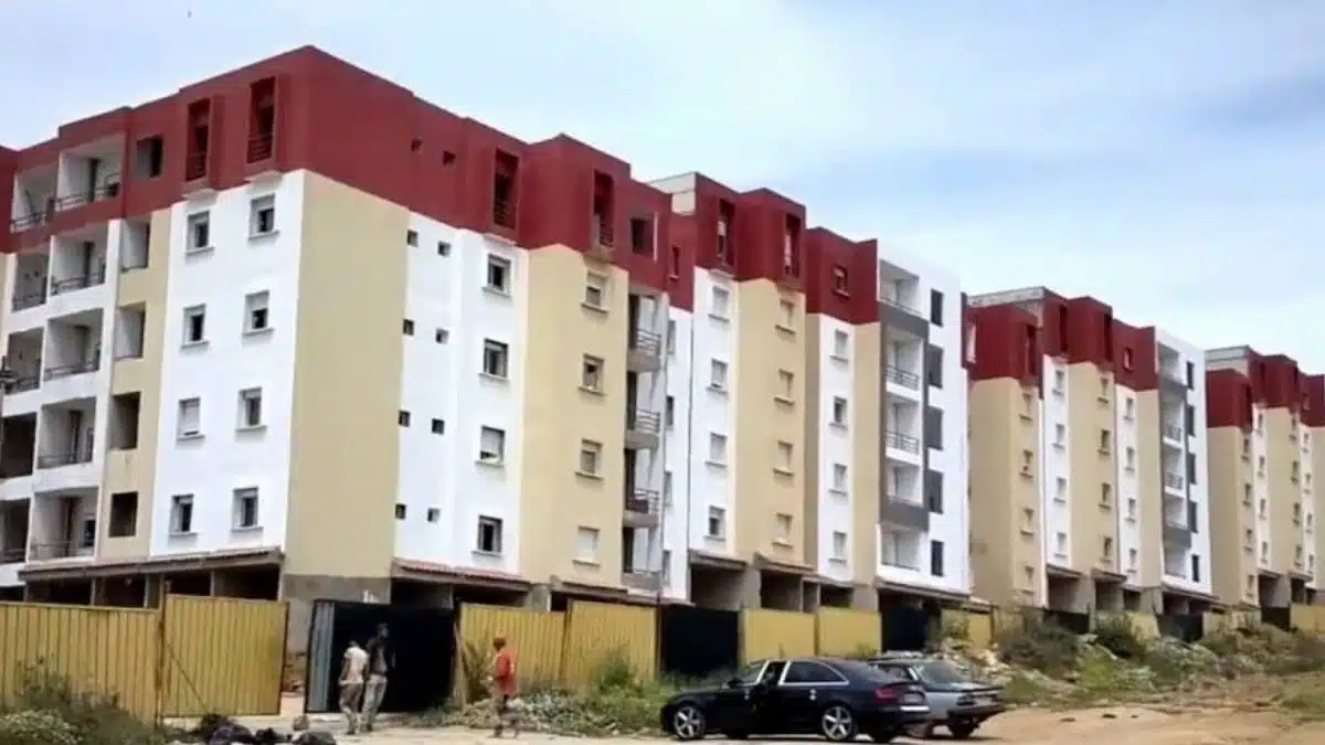 AADL 3 : Belaribi dévoile la date de la remise des premiers logements