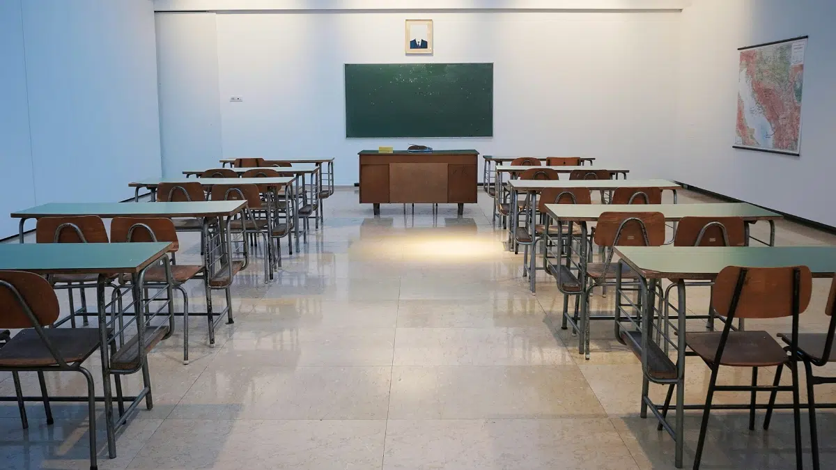 Réforme de l&rsquo;école en Algérie : la polémique enfle, les partis divisés