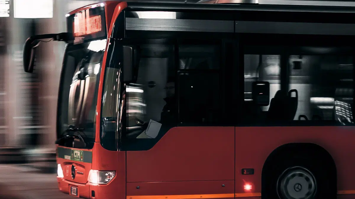 Drame de Boumerdès : le chauffeur du bus positif aux stupéfiants et roulait à 121 km/h