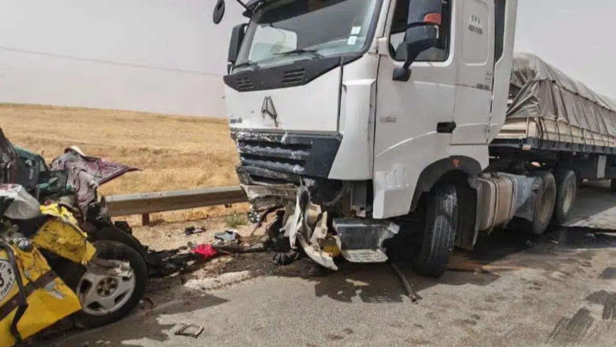 Tiaret : 6 morts dans une collision entre un taxi et un camion