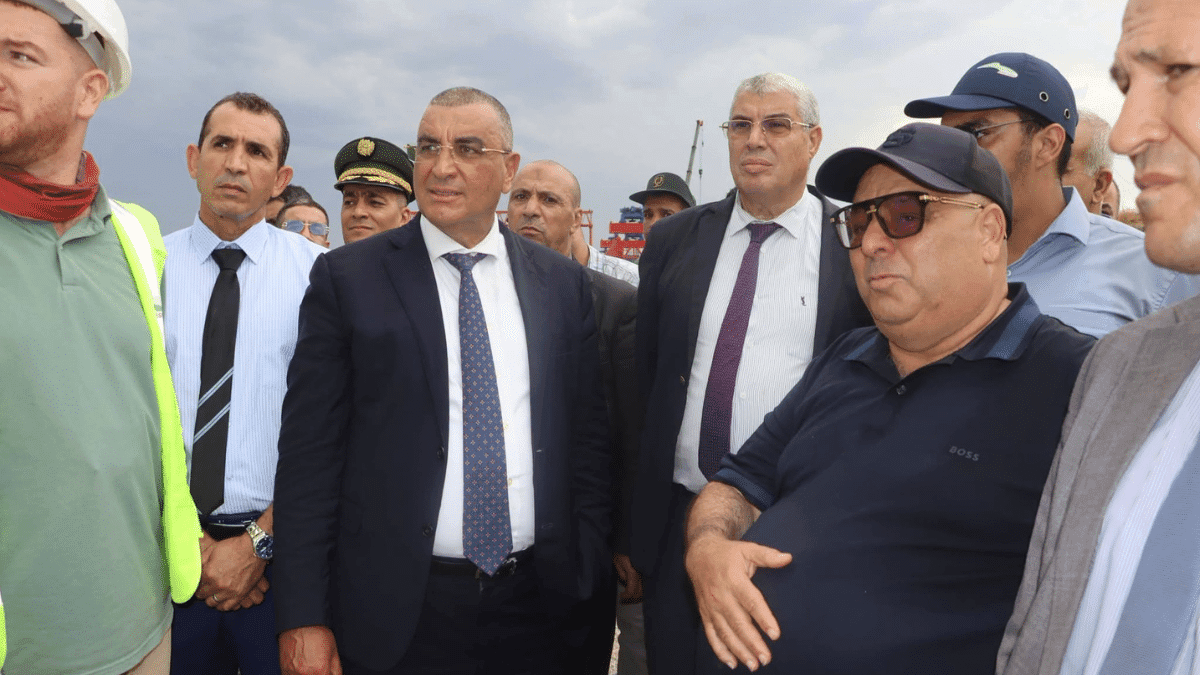 Le ministre des Travaux publics visite le chantier : section Ain Seynour – Bouchegouf (Guelma)