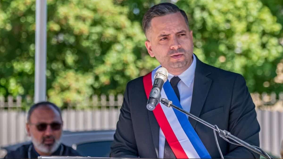 France : Fraîchement élu, ce maire d’origine algérienne fait bonne impression à Meyzieu