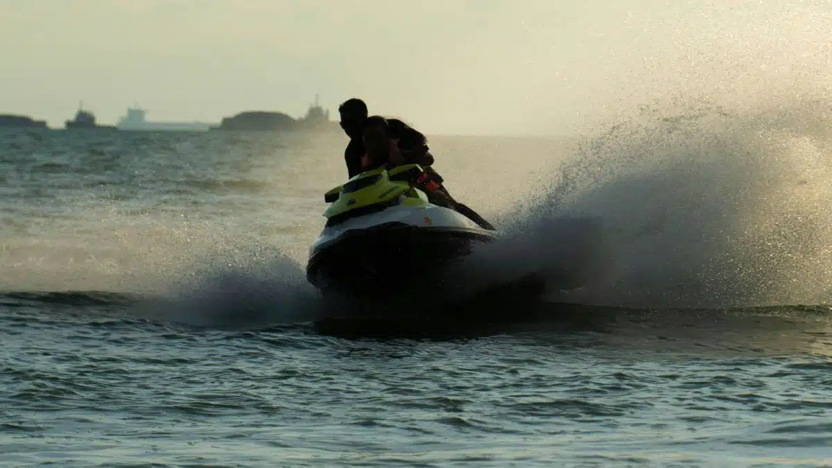 Six enfants blessés dans une collision entre un jet ski et une embarcation à Tipaza