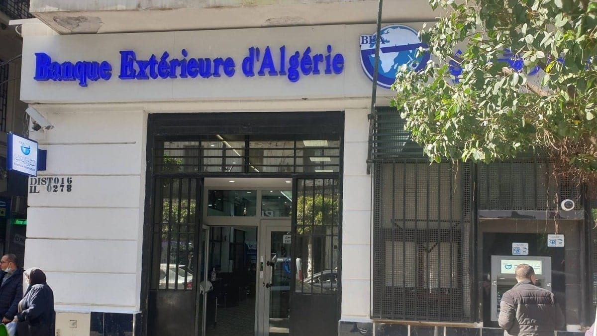 La Banque extérieure d’Algérie lance le crédit bus : voici les conditions