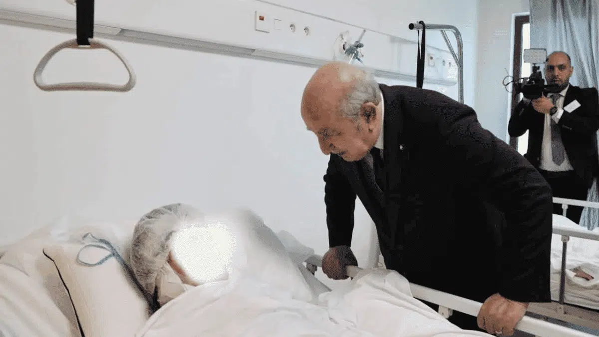 À l’hôpital des Grands brûlés de Zéralda, Tebboune rassure les blessés des incendies