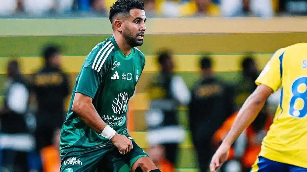 Riyad Mahrez va-t-il jouer au Maroc ? La star algérienne répond par un émoji