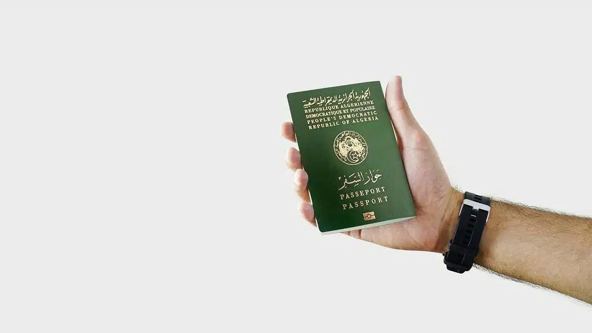 Tarifs du passeport algérien pour la diaspora : ce qui change