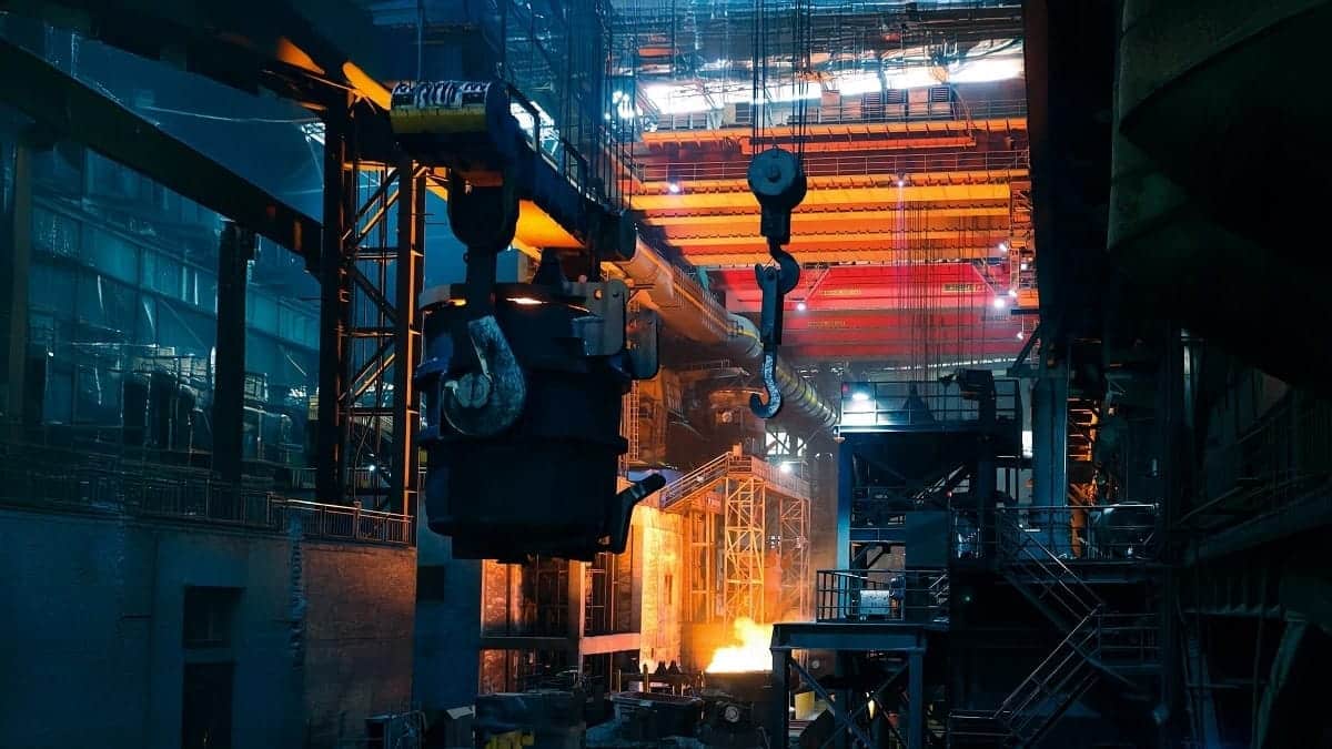 Algérie : un géant chinois de l&rsquo;acier pour relancer le complexe sidérurgique d’El Hadjar