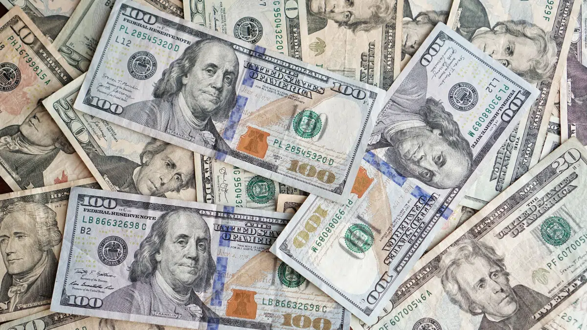 Devises : pourquoi le dollar est en hausse face au dinar algérien