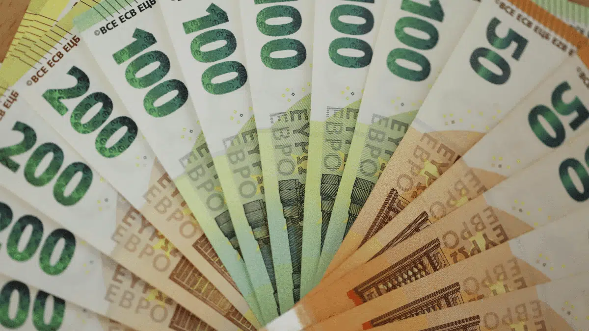 Dinar algérien : l’euro gagne du terrain, le dollar recule