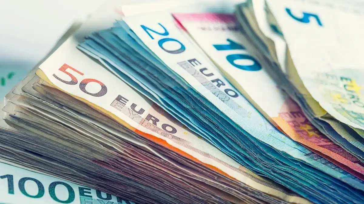 Transferts de devises d’Algérie vers la Turquie : des commerçants risquent de lourdes peines