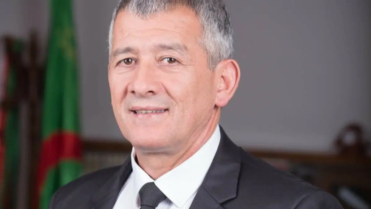 Sept ans de prison requis contre Hakim Bettache, l’ancien maire d’Alger-Centre réagit